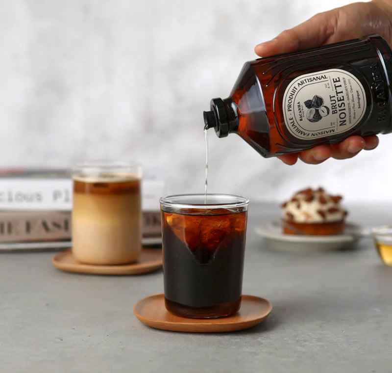 Syrop Bacanha Noisette – organiczny syrop o smaku orzecha laskowego dodawany do kawy cold brew