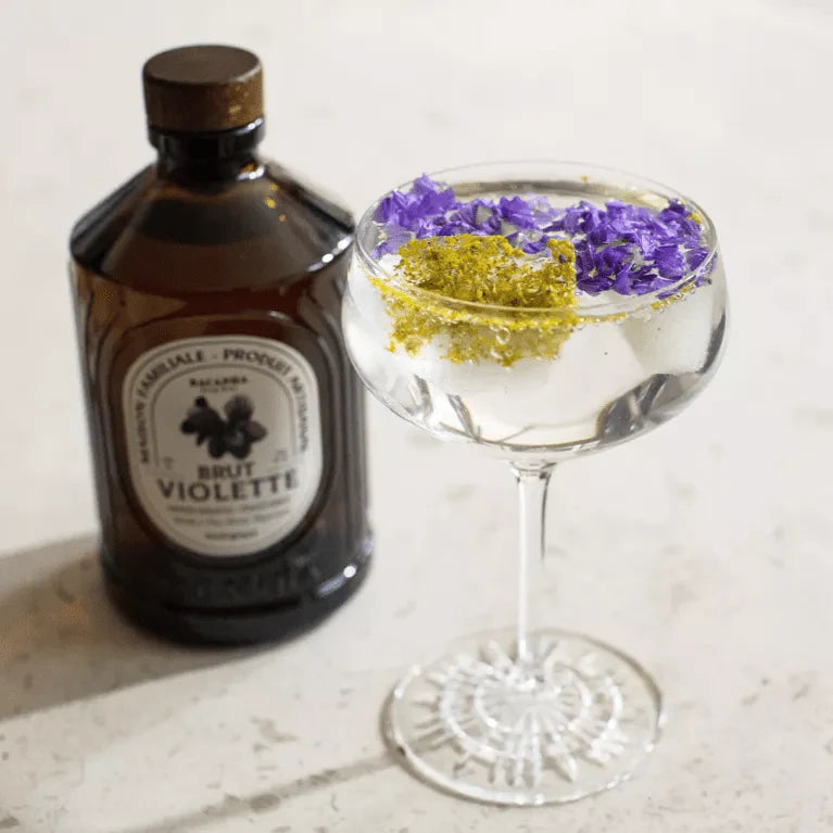 Bacanha Violet flavored syrup